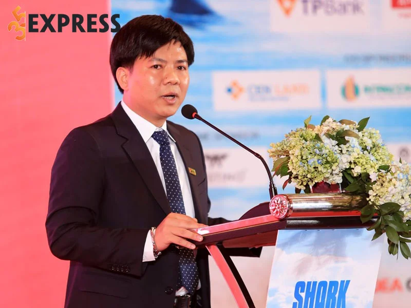 con-duong-khoi-nghiep-kinh-doanh-cua-shark-thuy-35express