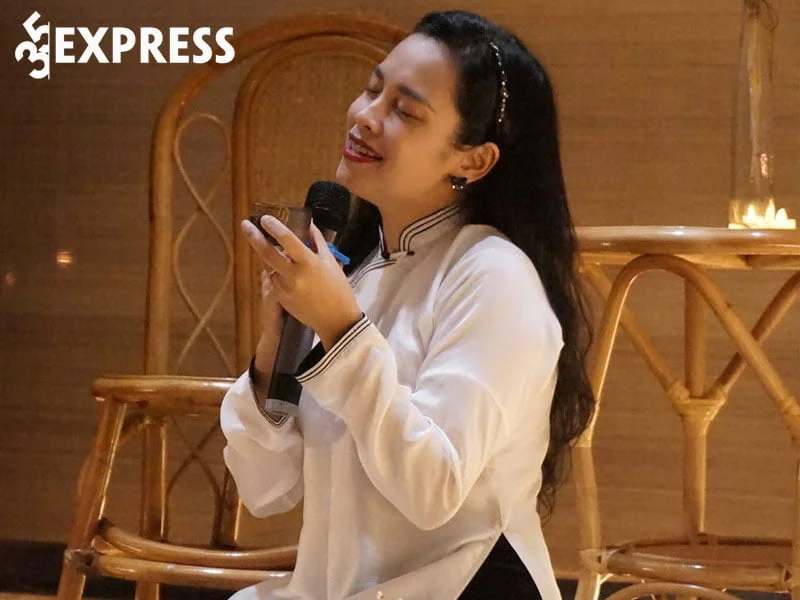 con-duong-su-nghiep-cua-ca-si-ngoc-mai-1-35express
