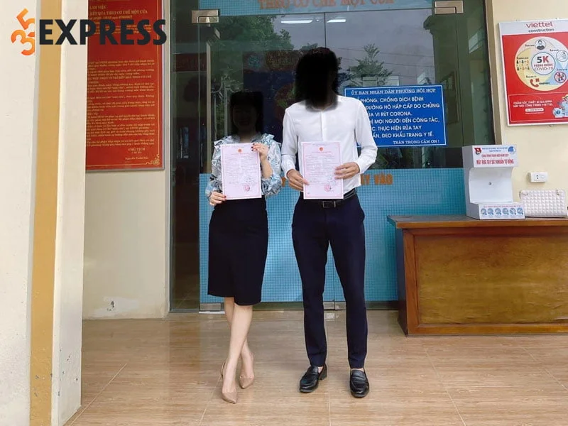 danh-tinh-cua-co-giao-mam-non-vinh-phuc-ngoai-tinh-35express