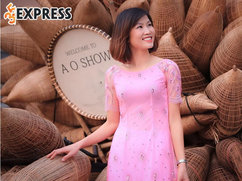 do-thi-ngoc-cham-la-ai-1-35express