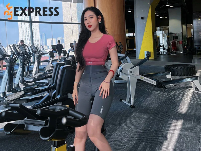 doi-tu-cua-hot-girl-vi-hoa-35express