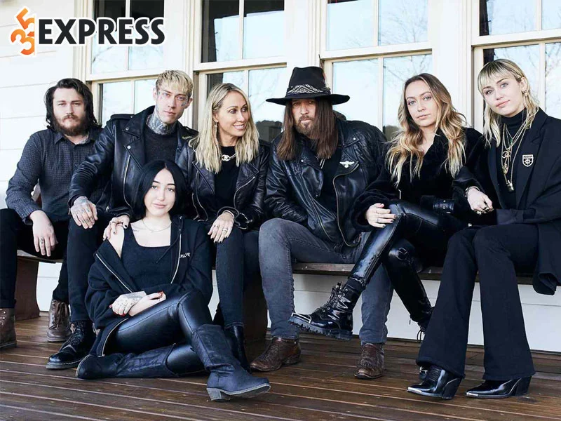 doi-tu-nghe-si-billy-ray-cyrus-1-35express