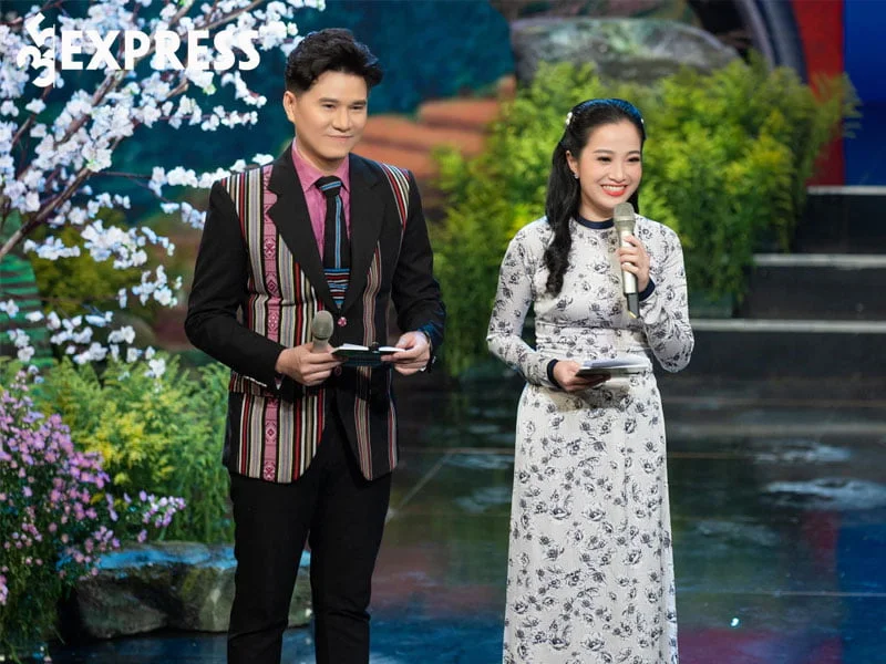 hanh-trinh-den-voi-con-duong-su-nghiep-vung-vang-cua-mc-hong-phuong-35express