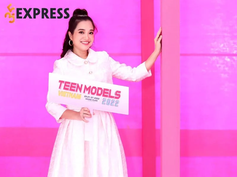 hanh-trinh-den-voi-con-duong-su-nghiep-vung-vang-cua-mc-hong-phuong-4-35express