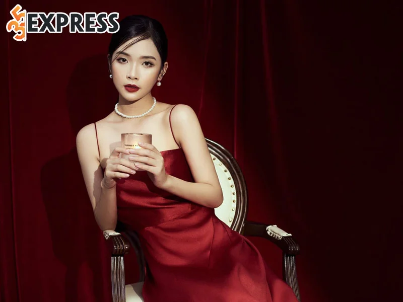 hanh-trinh-hoc-tap-va-phat-trien-su-nghiep-cua-hot-girl-do-minh-tien-1-35express