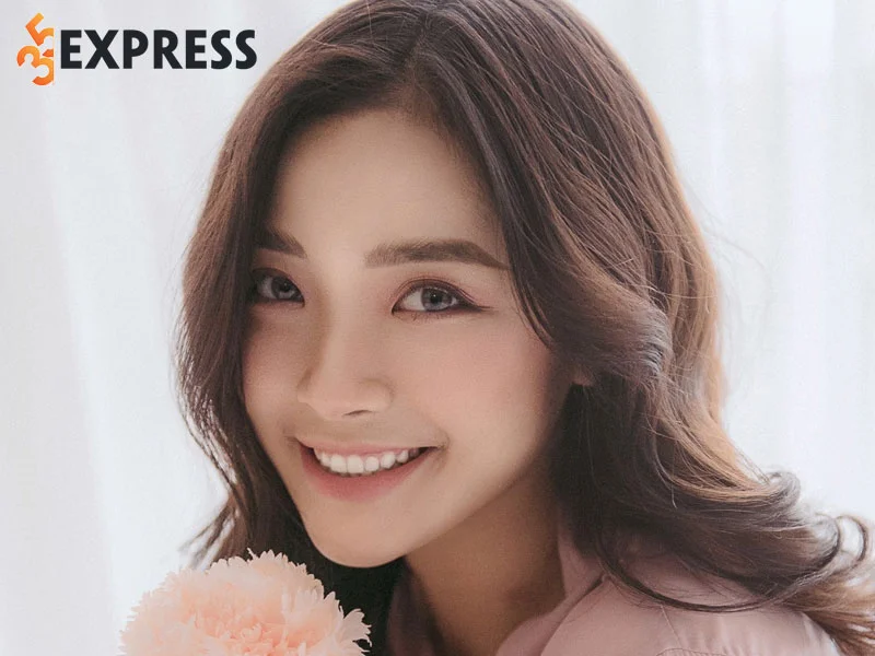 hanh-trinh-hoc-tap-va-phat-trien-su-nghiep-cua-hot-girl-do-minh-tien-2-35express