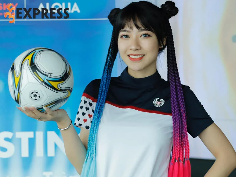 hoang-giang-gay-sot-khi-tham-gia-nong-cung-world-cup-2022-1-35express
