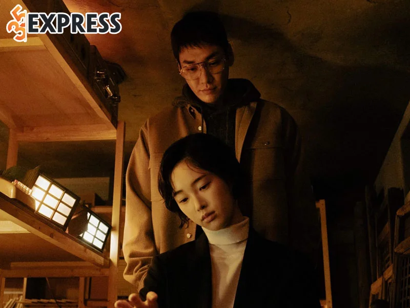 kim-young-kwang-bien-hoa-voi-vai-loan-than-trong-somebody-1-35express
