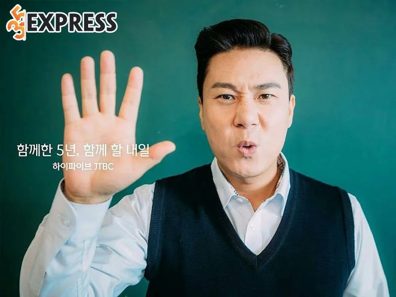 lee-sang-min-kem-duyen-khi-dat-cau-hoi-nhay-cam-cho-cac-thanh-vien-gi-dle-1-35express