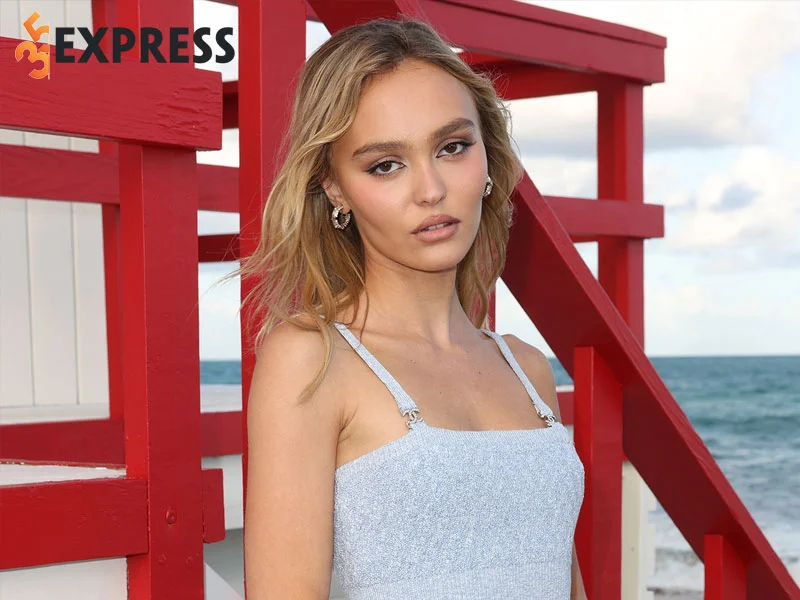 lily-rose-depp-len-tieng-sau-nhung-lum-xum-cua-bo-1-35express