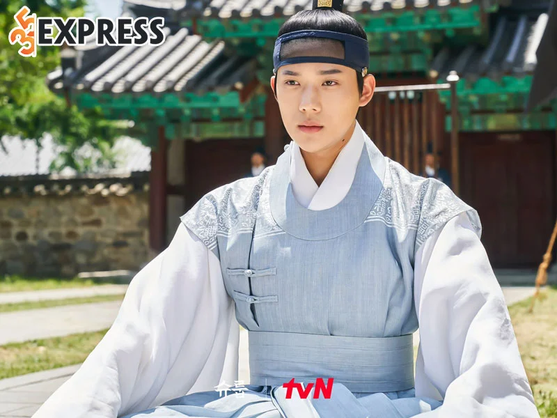 moon-sang-min-gay-an-tuong-trong-duoi-bong-trung-dien-35express