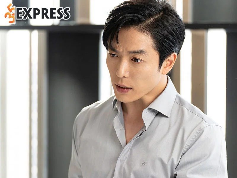 nam-than-kim-jae-wook-voi-vai-chinh-dau-tien-35express