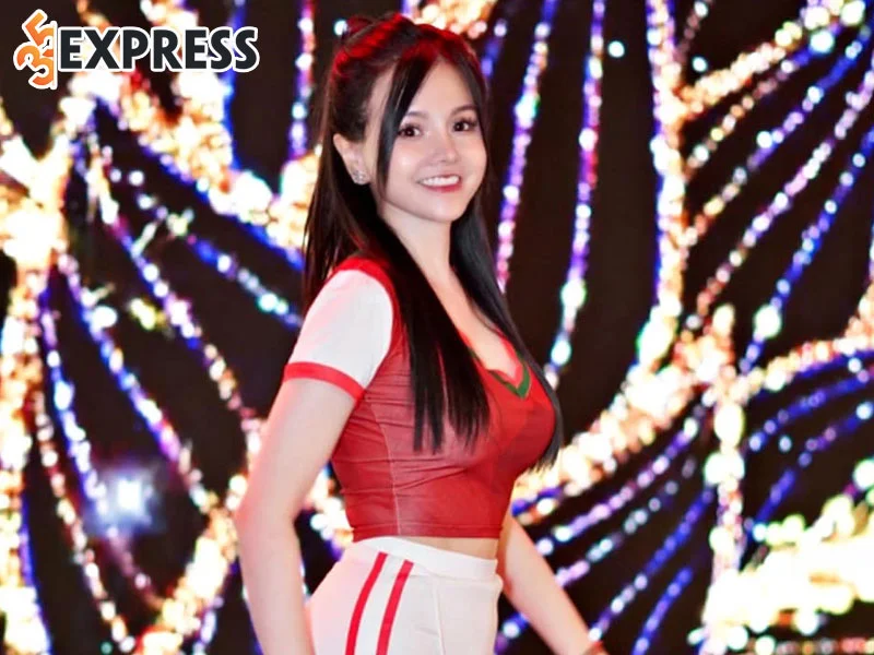 nguyen-lan-phuong-noi-bat-tai-nong-cung-world-cup-2022-35express