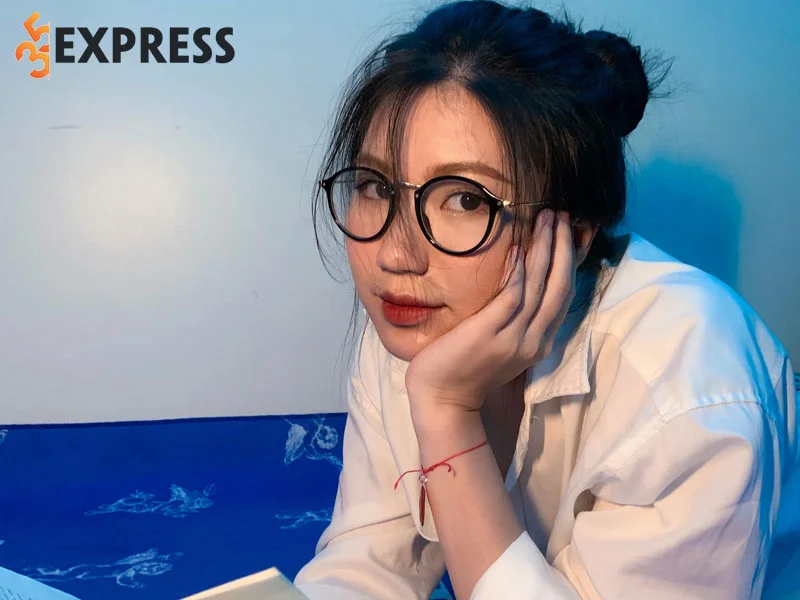 nhan-sac-xinh-dep-cua-hot-girl-dinh-kieu-trang-35express