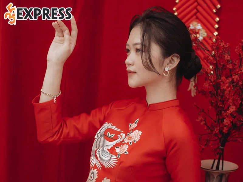 nhung-hinh-anh-dep-cua-nguoi-mau-vo-thi-thuong-5-35express