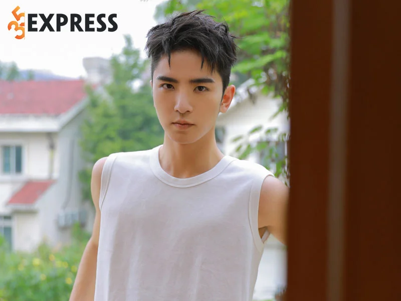 nhung-hinh-anh-dien-trai-cua-ngo-hi-trach-3-35express