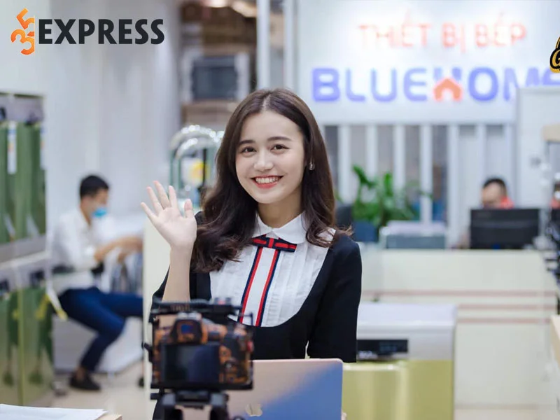 nhung-hinh-anh-xinh-dep-cua-mc-hoang-hong-hanh-1-35express