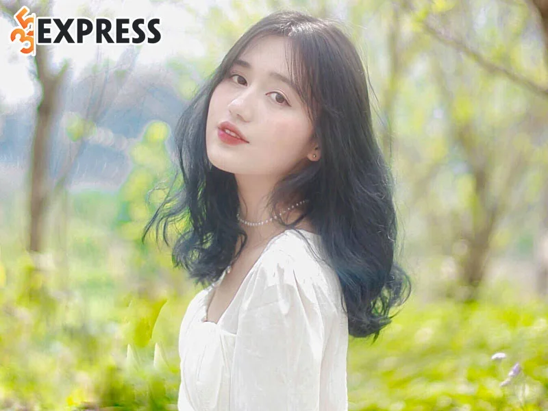 nhung-hinh-anh-xinh-dep-cua-mc-hoang-hong-hanh-4-35express