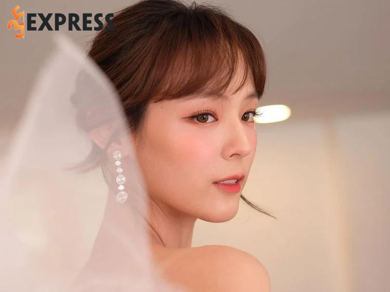 pattie-ungsumalynn-chinh-thuc-len-xe-hoa-voi-ban-trai-13-nam-dan-worrawech-1-35express