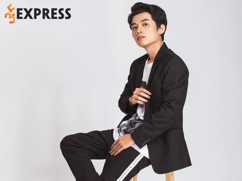 streamer-hy-nam-la-ai-1-35express