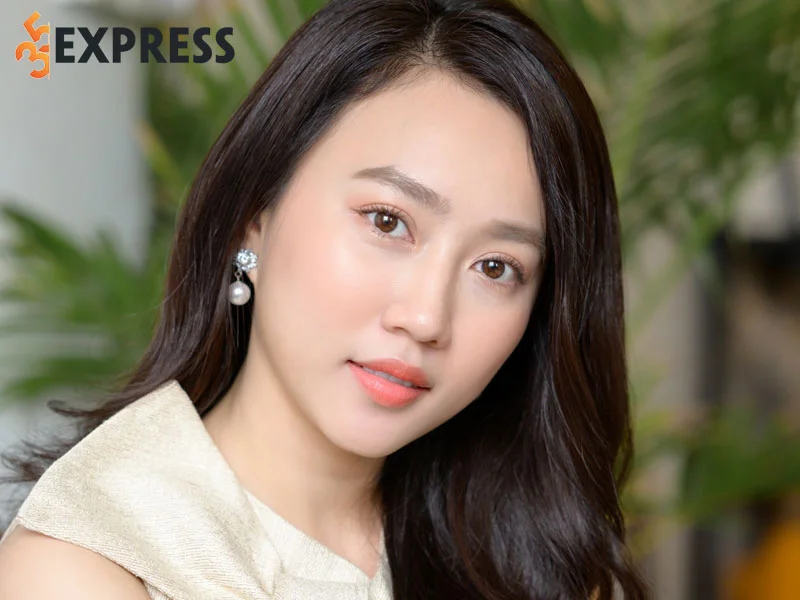 su-nghiep-dien-xuat-cua-dien-vien-huynh-hong-loan-1-35express