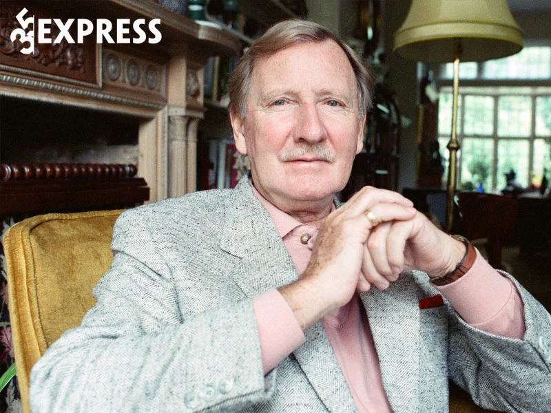 su-nghiep-nghe-thuat-toa-sang-cua-leslie-phillips-1-35express
