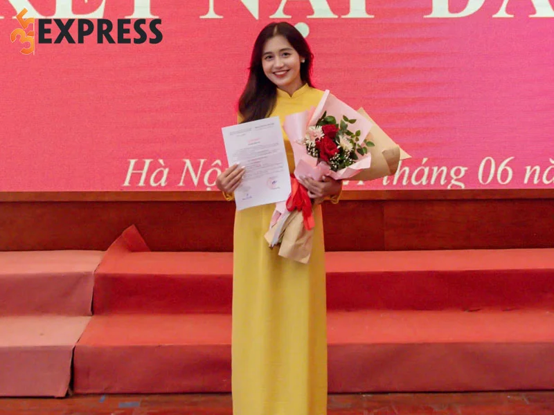 su-nghiep-thanh-cong-cua-mc-hoang-hong-hanh-3-35express