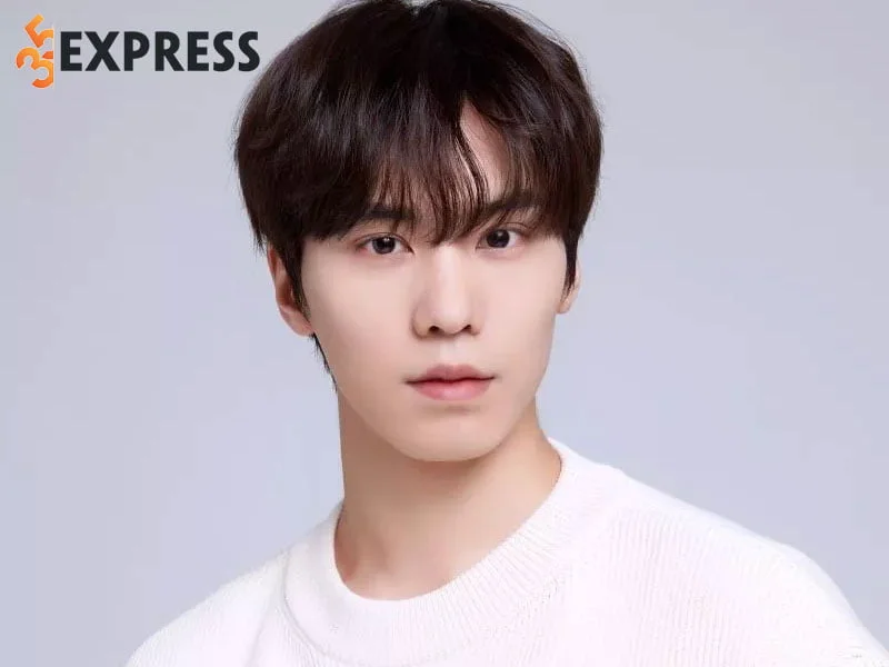 su-nghiep-toa-sang-cua-nam-ca-si-cua-rocky-astro-1-35express