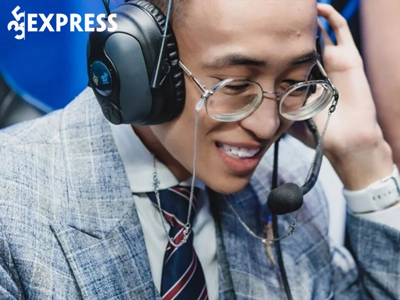 su-thanh-cong-cua-nam-binh-luan-vien-chuyen-nghiep-huy-popper-1-35express