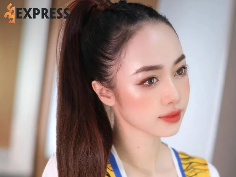 thu-hang-dai-dien-doi-tuyen-uc-tai-nong-cung-world-cup-2022-1-35express