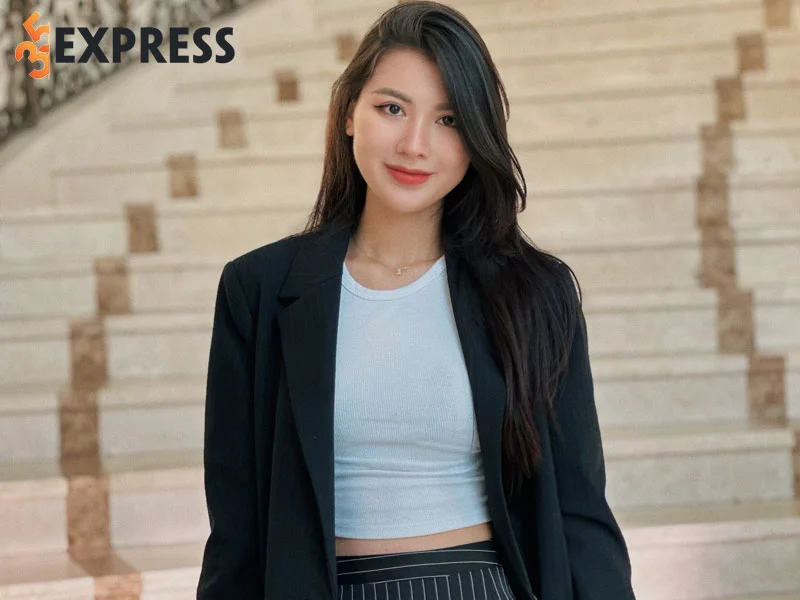 tiktoker-phan-thi-thuy-nga-theo-duoi-uoc-mo-nghe-thuat-1-35express