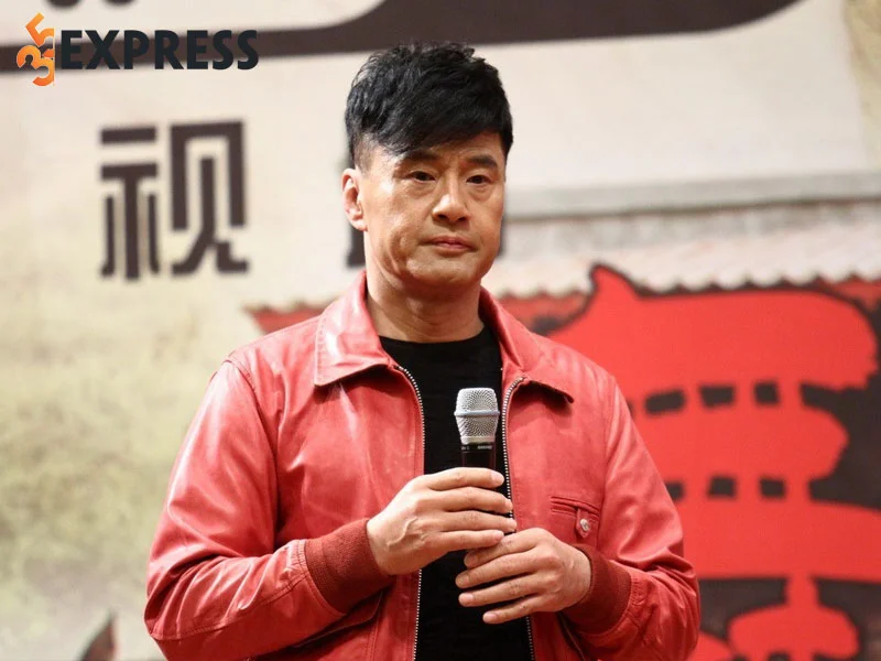 tom-tat-ly-lich-tieu-su-dien-vien-vu-vinh-quang-35express