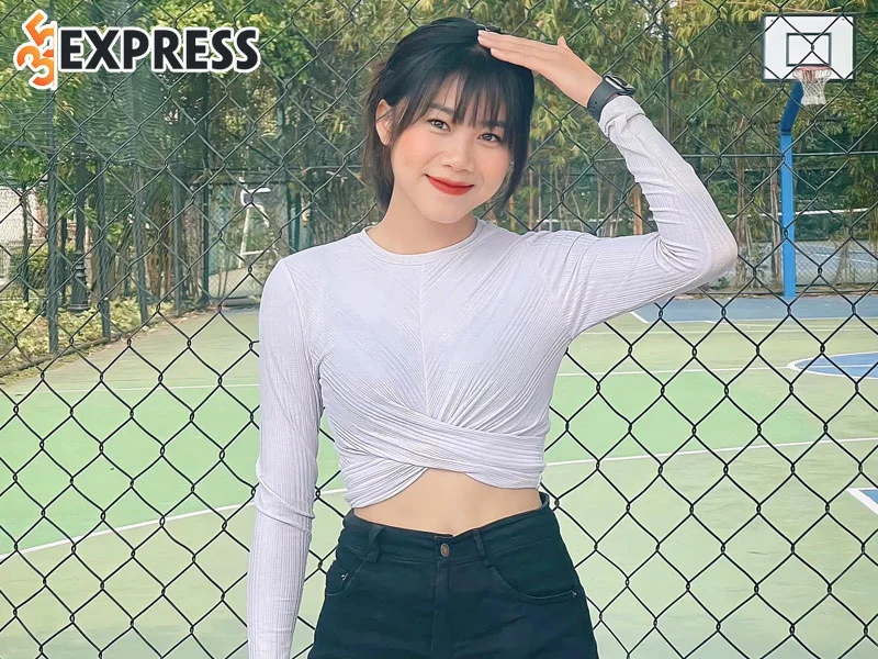 tom-tat-ly-lich-tieu-su-hot-girl-ha-thi-hoa-binh-35express