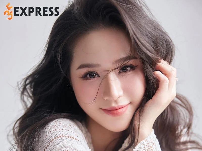 tom-tat-ve-ly-lich-tieu-su-cua-nguyen-hoang-bao-chau-35express