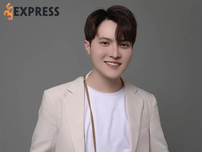 tom-tat-ve-ly-lich-tieu-su-cua-phan-duy-minh-35express