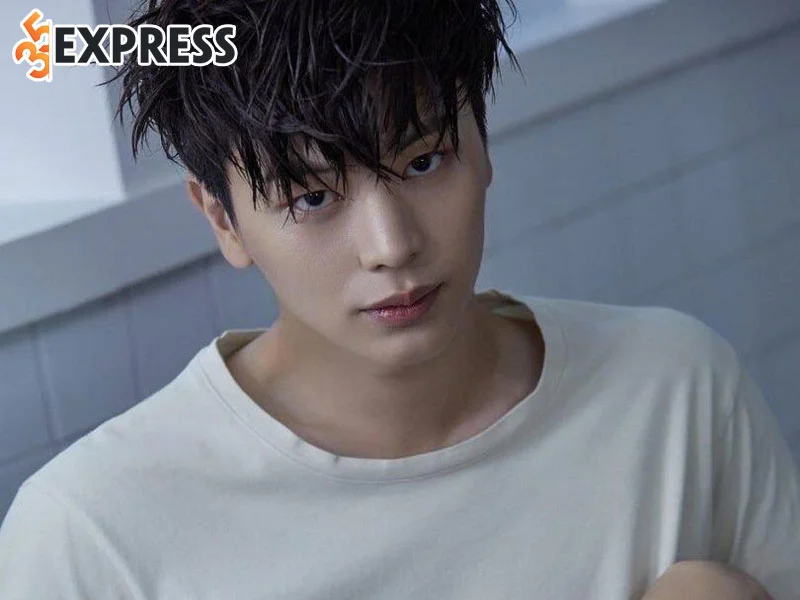 tom-tat-ve-ly-lich-tieu-su-cua-yook-sung-jae-35express