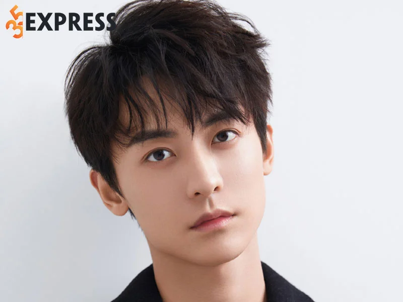 trieu-chi-vy-la-ai-1-35express