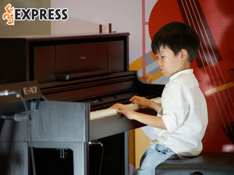 trung-tam-am-nhac-rose-music-35express