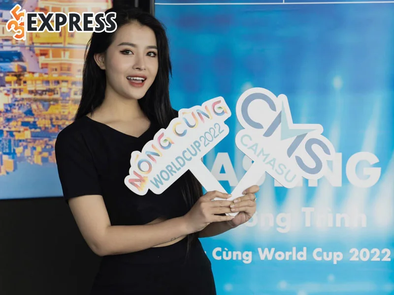 ung-minh-phuong-noi-bat-trong-mau-ao-cua-doi-tuyen-dan-mach-1-35express