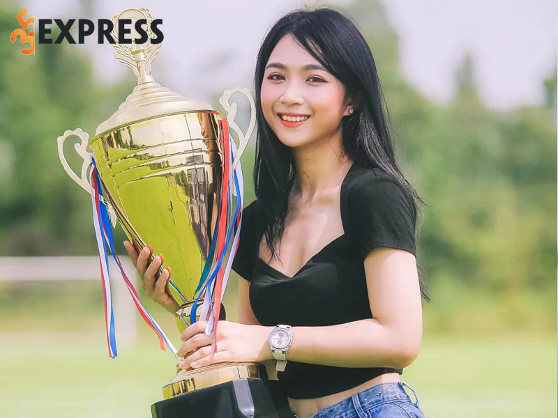 uoc-mo-tro-thanh-dien-vien-noi-tieng-cua-nang-hot-girl-hoang-minh-chau-1-35express