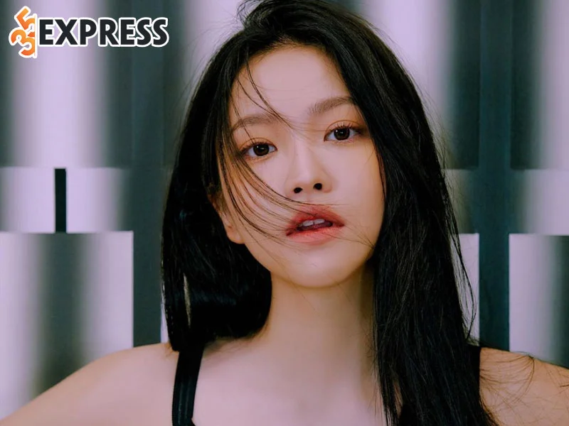 yeri-tung-ganh-phan-no-vi-la-thanh-vien-cuoi-duoc-them-vao-red-velvet-1-35express