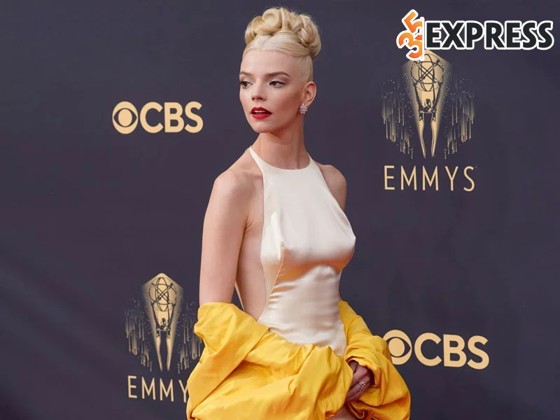 anya-taylor-joy-lot-top-10-dien-vien-co-cat-xe-cao-nhat-2022-35express