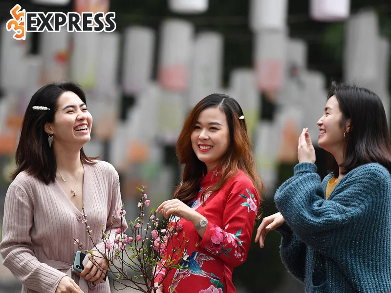 con-bao-nhieu-ngay-nua-den-tet-quy-mao-2023-35express