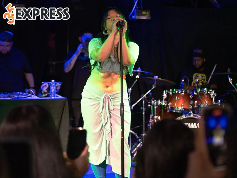 con-duong-am-nhac-day-chong-gai-cua-thuymusic-3-35express