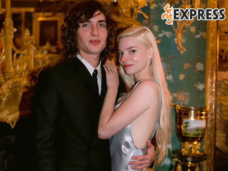 doi-tu-dien-vien-xinh-dep-anya-taylor-joy-2-35express