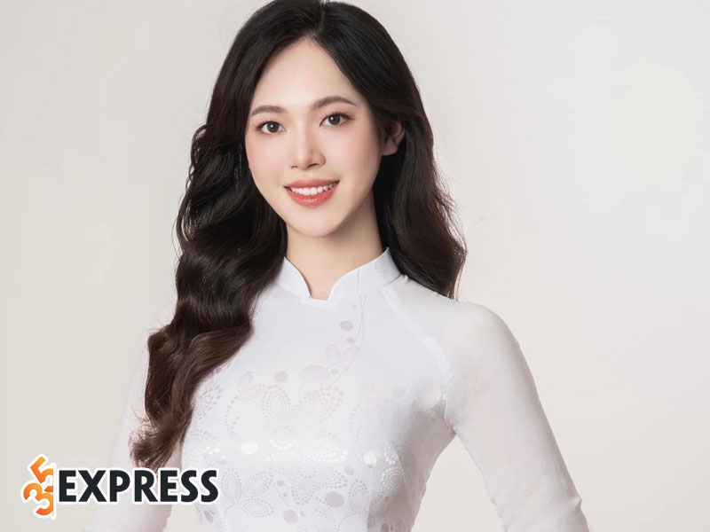 hoc-van-cua-a-hau-trinh-thuy-linh-35express