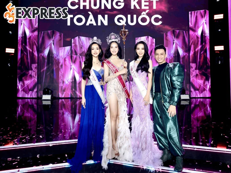 huynh-thi-thanh-thuy-dang-quang-hoa-hau-viet-nam-2022-2-35express