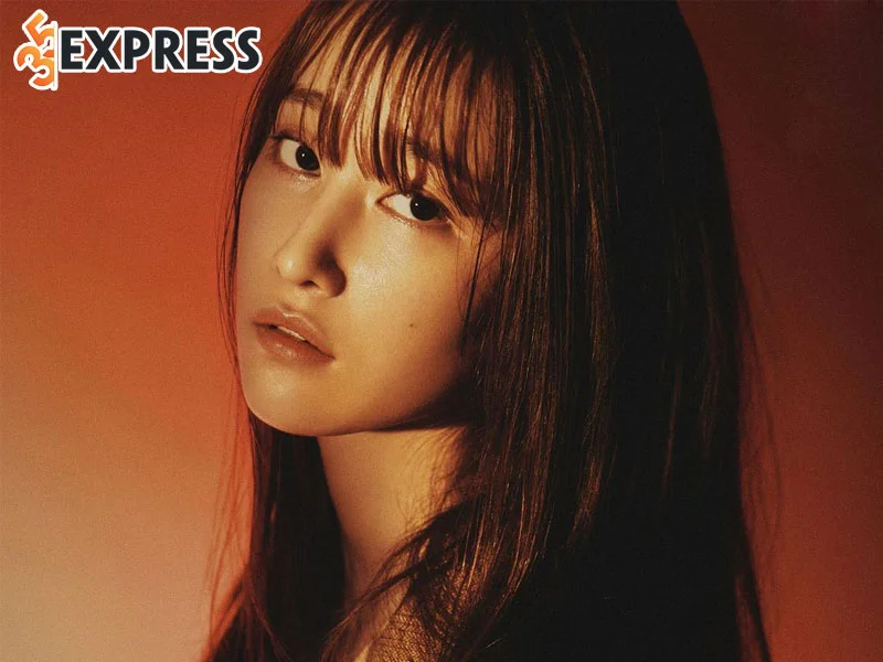 jeon-jong-seo-gay-an-tuong-voi-vai-dien-dau-tay-1-35express
