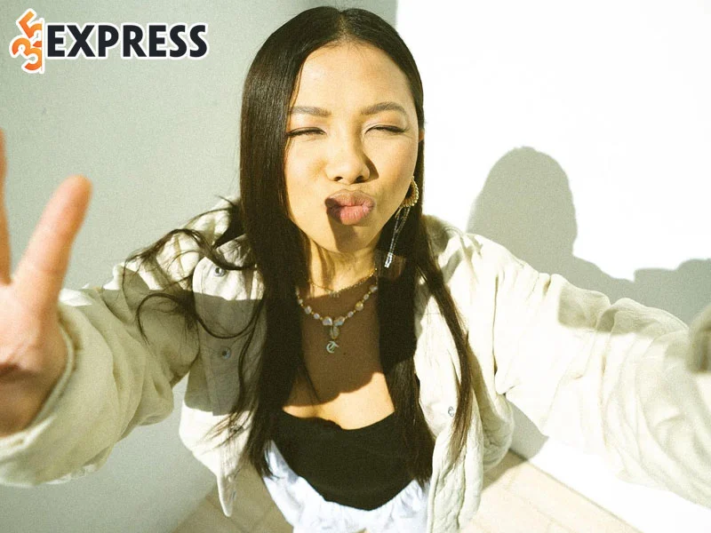 mot-so-hinh-anh-moi-nhat-cua-thuymusic-4-35express