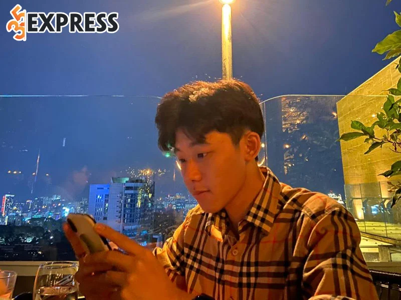 nguyen-minh-phu-chang-trai-da-tai-cua-gia-toc-phu-cuong-35express